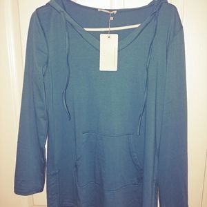 Women's pullover hoodie